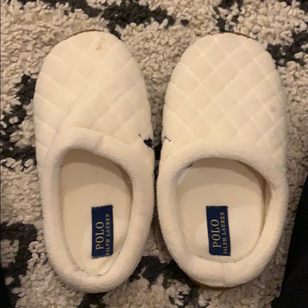 Slippers - Picture 2 of 5
